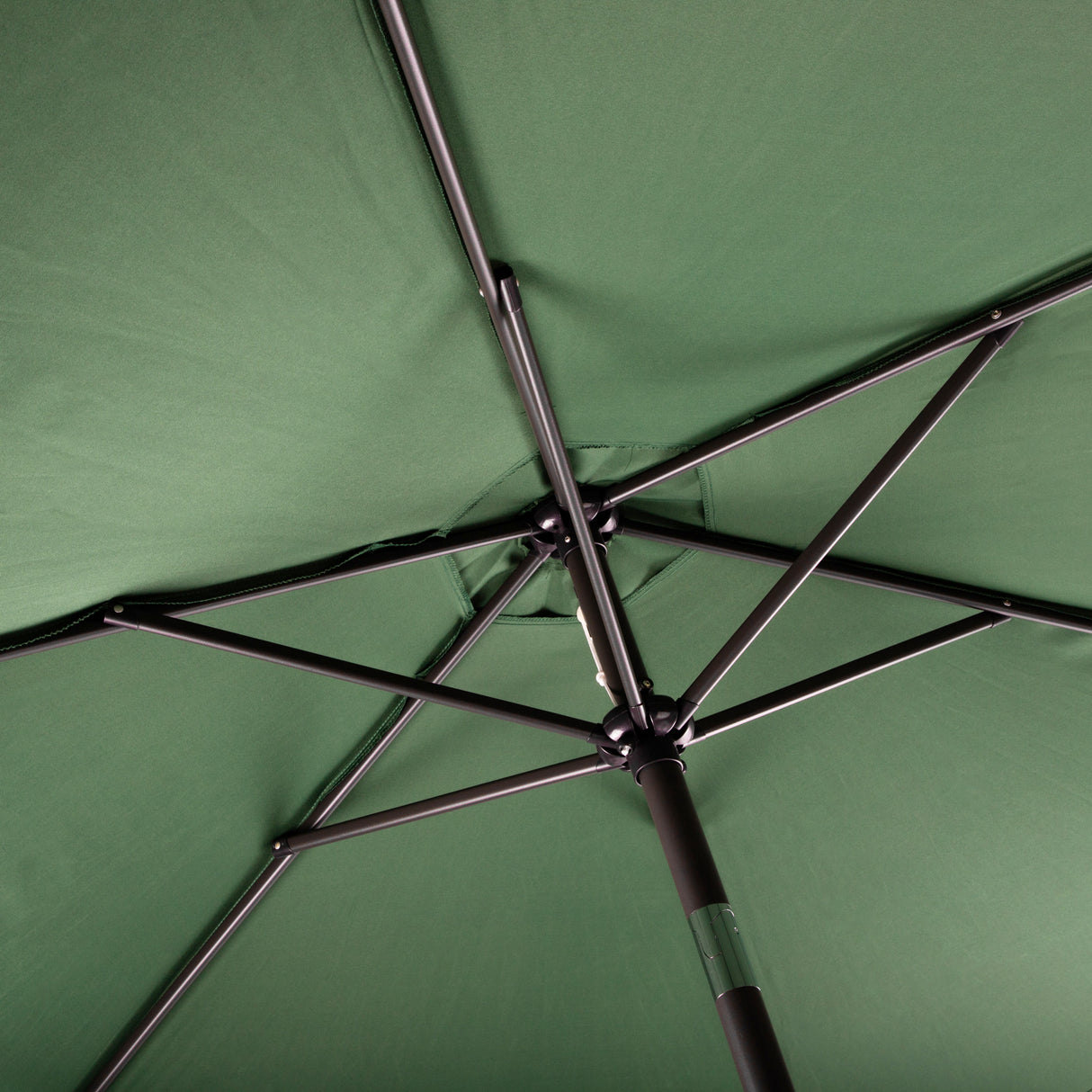 Alfresia 2.7m Garden Parasol, Garden Umbrella with Easy Push Button Control & Tilt Function