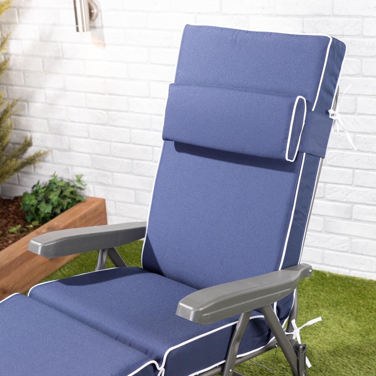Alfresia Garden Sun Lounger and Cushion – Charcoal Frame with Luxury Cushion
