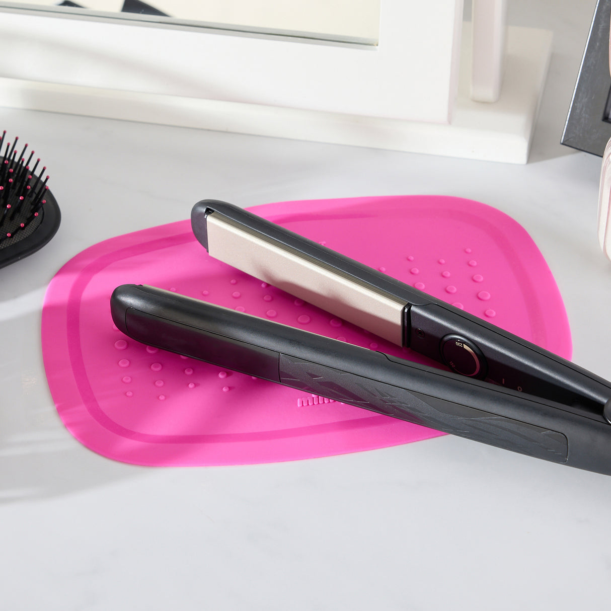 Minky Heat Resistant Mat - Hair Straightener Heat Mat