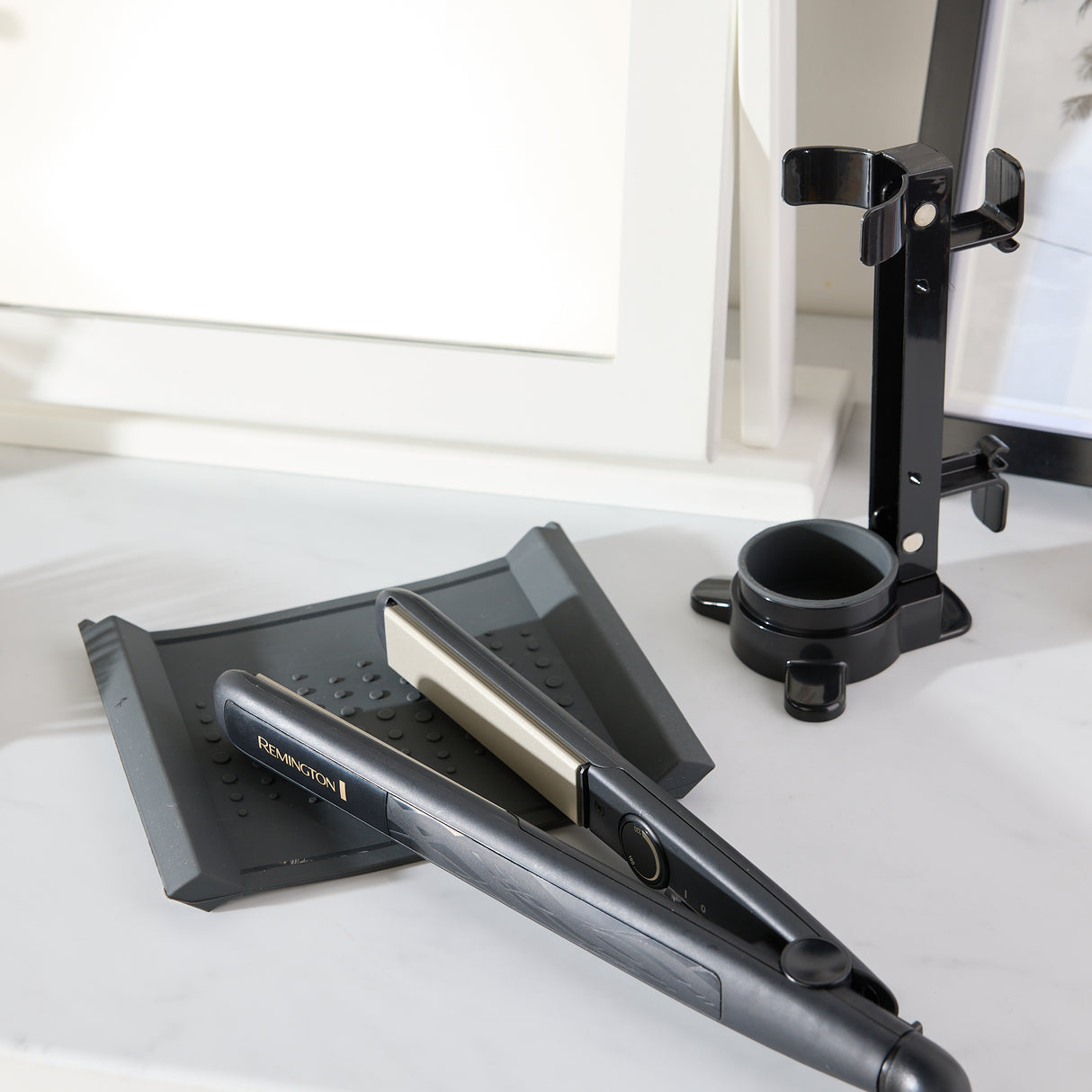 Minky Styling Pod - Hair Straightener Holder